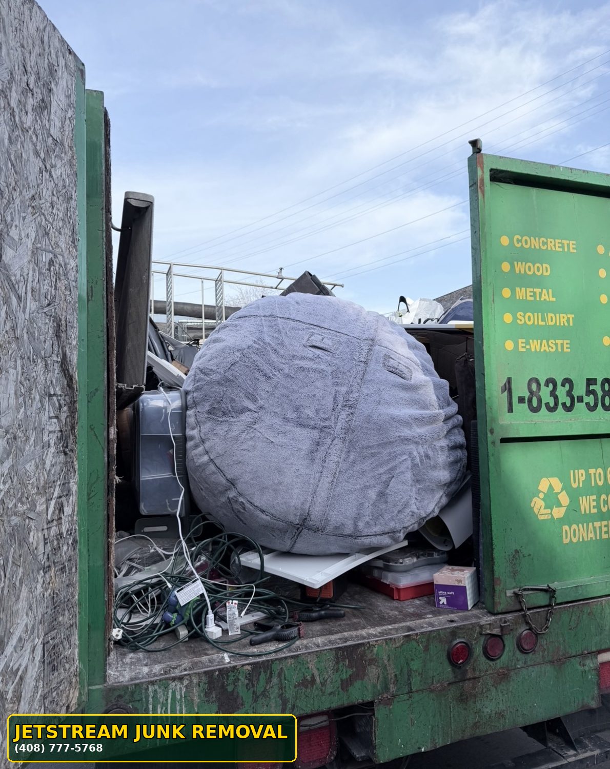 garage cleanout and junk hauling in San Jose