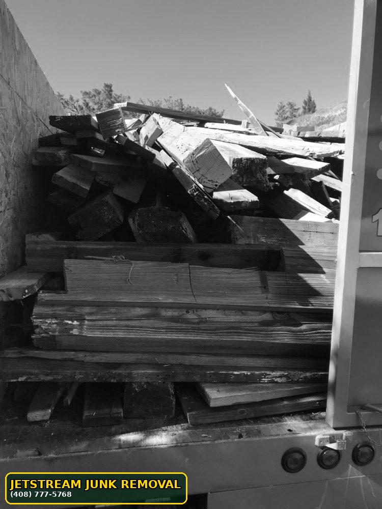 office cleanout and commercial junk removal