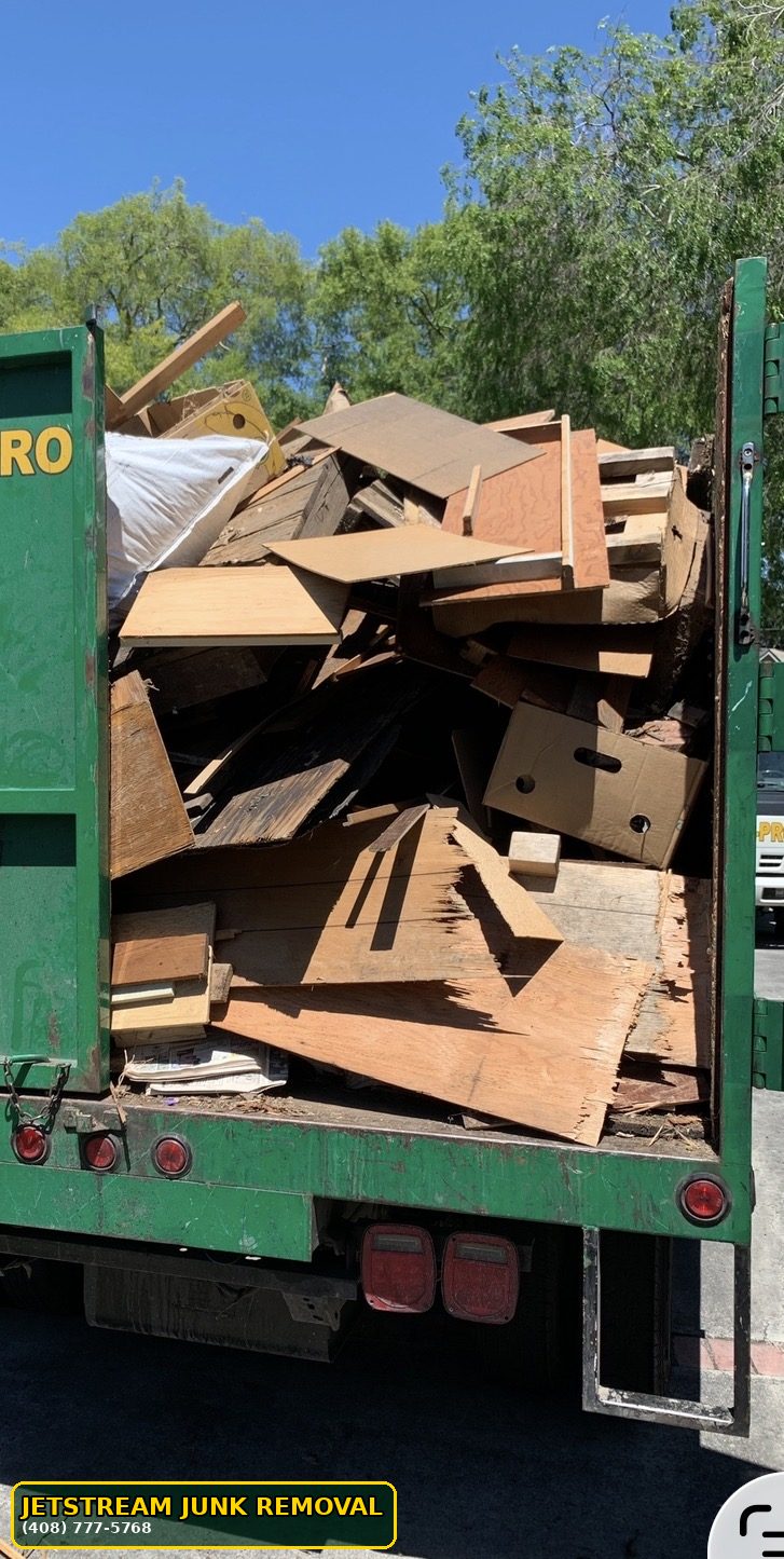 property cleanout and move out junk removal