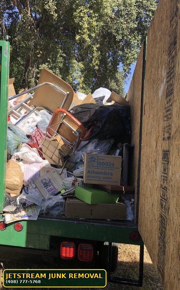 property cleanout and move out junk removal