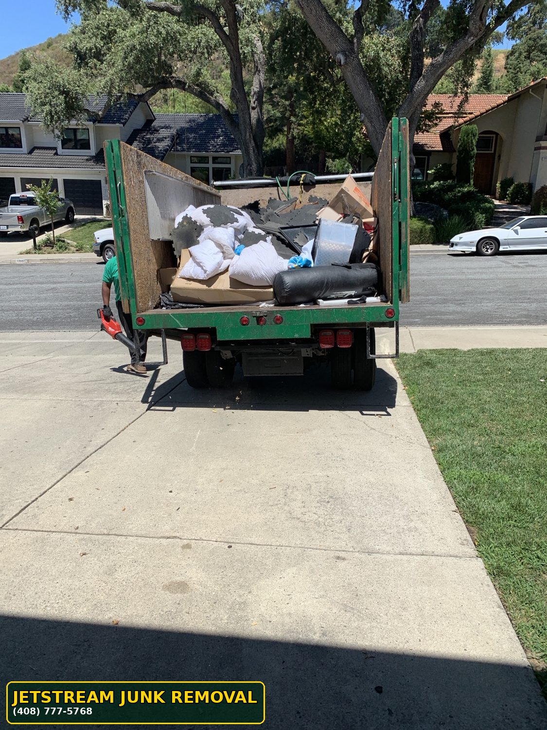 same-day junk hauling in the Bay Area