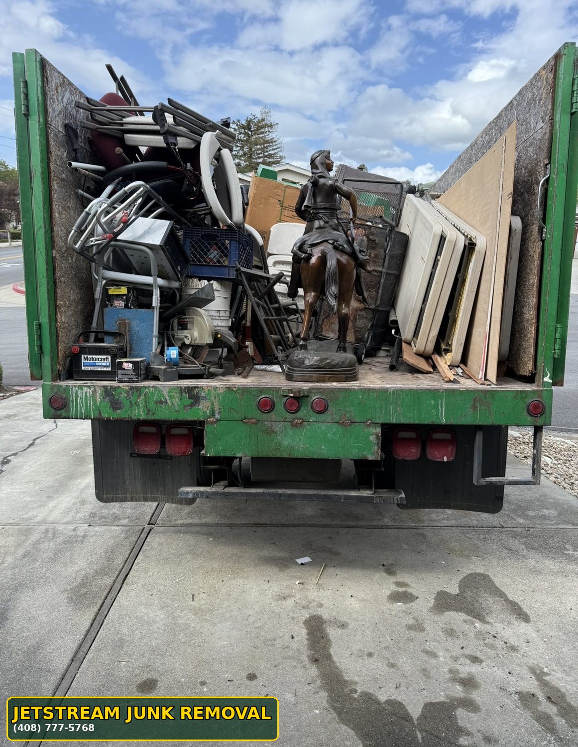 yard debris removal and property cleanout